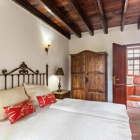 Viñedos Villa *